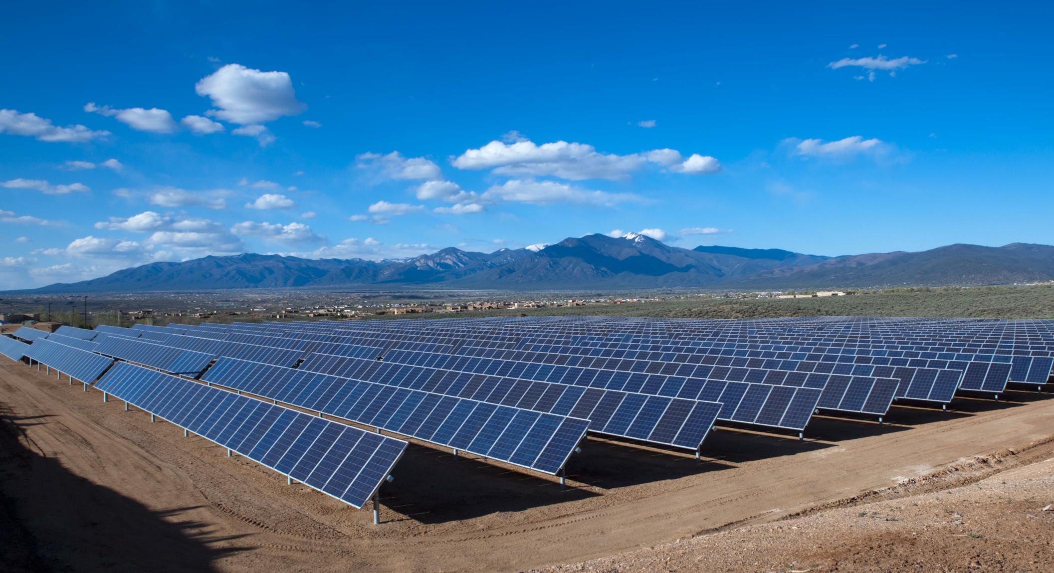 Gürcistan'da 500KW'lık Şebekeye Bağlı Fotovoltaik Projesi İçin Aktif Olarak Hazırlanıyor